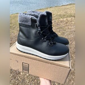 NWOT Columbia Maritza Waterproof Snow Boot Size 9 in Black